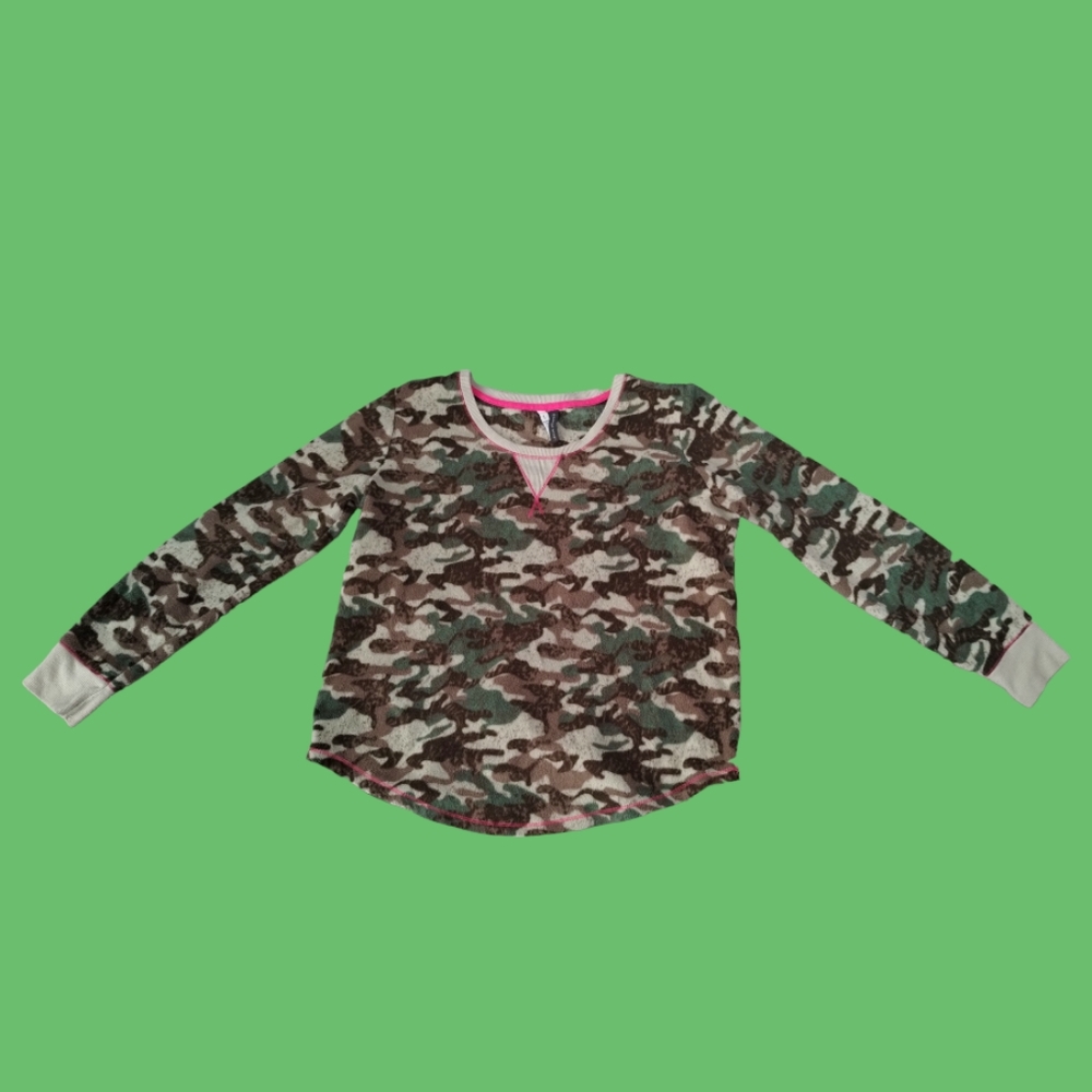 •Jaclyn Intimates loungewear Pajama PJ Long Sleeve comfy CAMO PRINT TOP Girl L